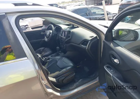 2019 Jeep Cherokee Latitude Plus 4X4 from USA, damaged, VIN 1C4PJMLN3KD123992